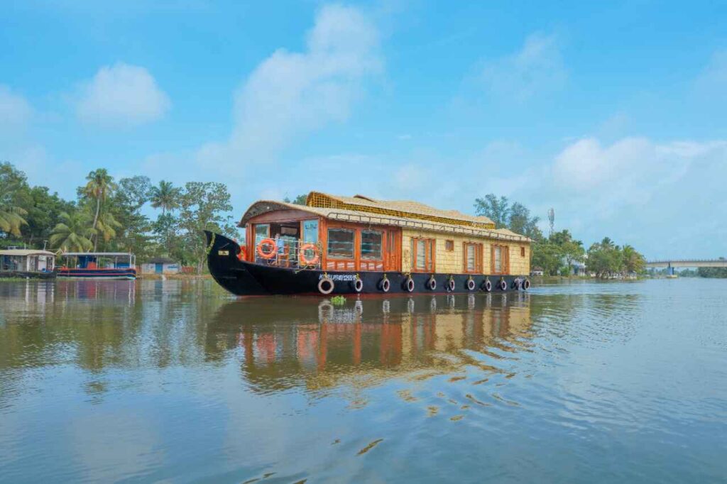 Premium Houseboat in Alleppey